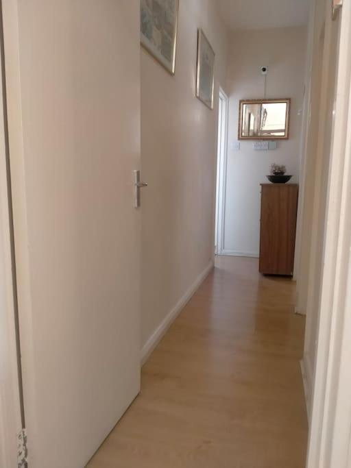 גיברלטר Best Location 2 Bed2 Bath W/Lift In Town! מראה חיצוני תמונה
