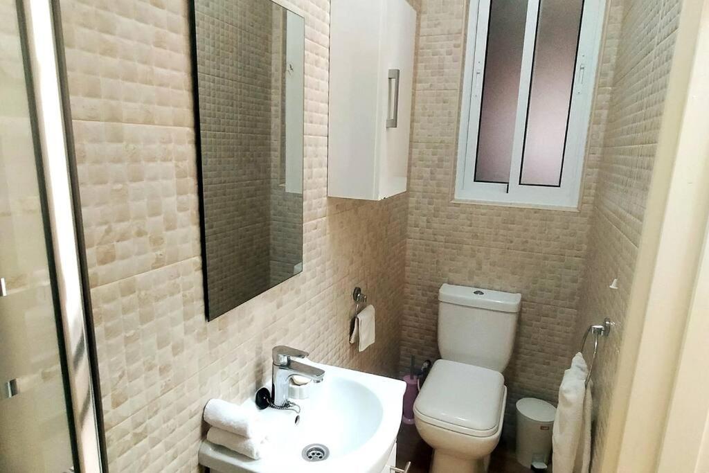 גיברלטר Best Location 2 Bed2 Bath W/Lift In Town! מראה חיצוני תמונה