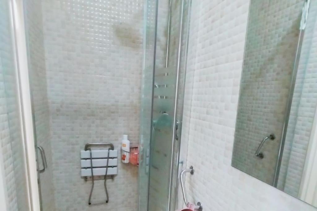 גיברלטר Best Location 2 Bed2 Bath W/Lift In Town! מראה חיצוני תמונה