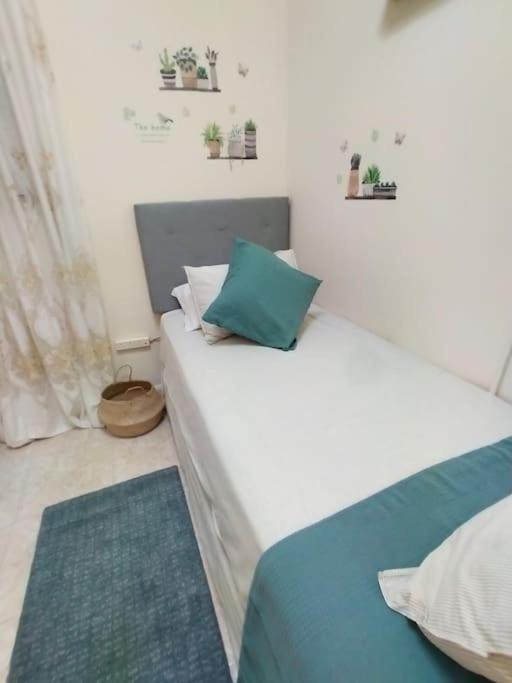 גיברלטר Best Location 2 Bed2 Bath W/Lift In Town! מראה חיצוני תמונה